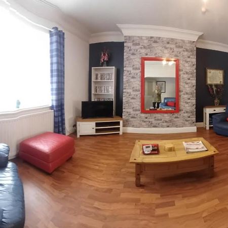 Large Countryside Home Tow Law Buitenkant foto